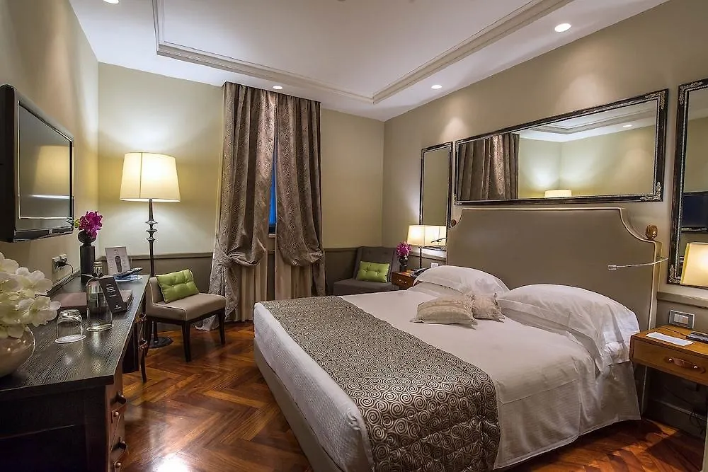 Hotel Lunetta Rome 4*,