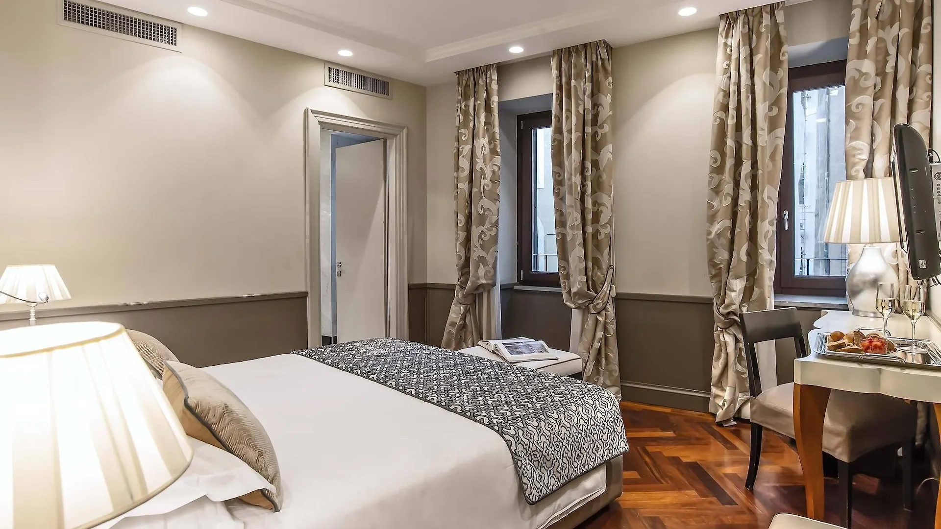 Hotel Lunetta Rome 4*,