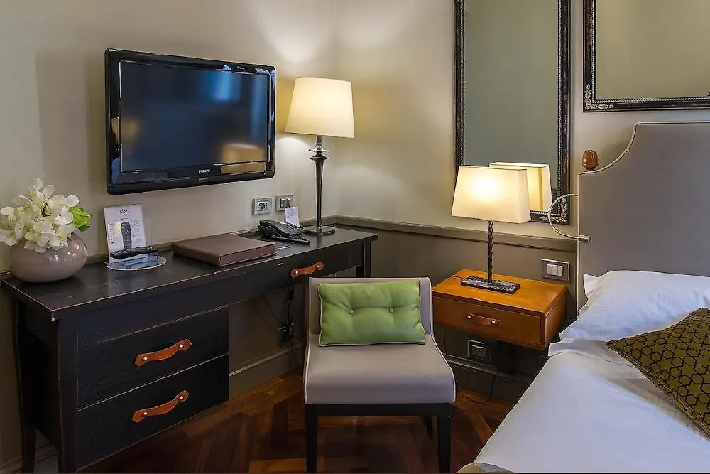 Hotel Lunetta Roma 4*,